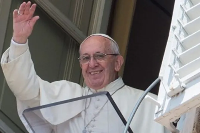 Papa Francisco: Sirvamos a los demás mientras esperamos encuentro final con Dios