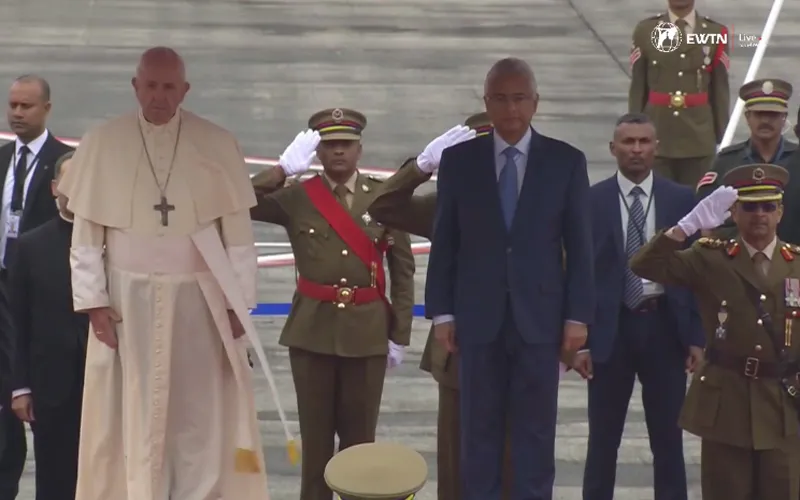 El Papa Francisco llega a Mauricio. Foto: Captura YouTube?w=200&h=150