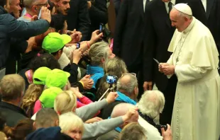 El Papa Francisco se encuentra con los peregrinos del Jubileo de los Excluidos / Foto: Lucía Ballester (ACI Prensa) 