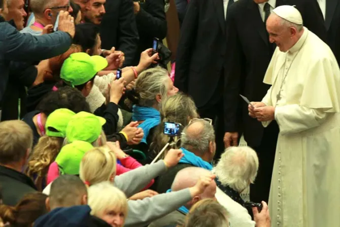 El Papa Francisco a los excluidos: “Enséñennos a soñar”