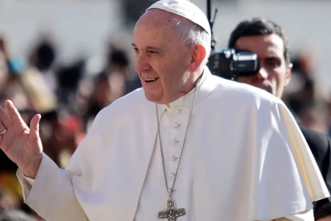El Papa recibe en el Vaticano a participantes del congreso “Lutero, 500 años después”