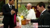 Encuentro del Papa Francisco con Lionel Messi en agosto de 2013. Foto: L'Osservatore Romano.