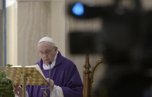 El Papa Francisco en la Misa de la Casa Santa Marta. Foto: Vatican Media  