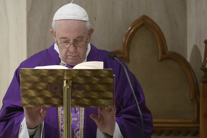 El Papa Francisco explica cuáles son los tres pasos de la tentación del diablo