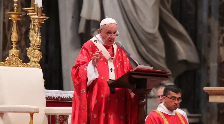 El Papa Francisco en la Misa de Pentecostés hoy en la Basílica de San Pedro. Foto Petrik Bohumil / ACI Prensa?w=200&h=150