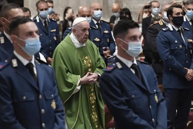 Papa Francisco a Gendarmería Vaticana: Camino de conversión es el servicio
