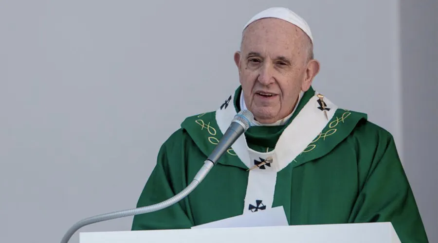 Papa Francisco: El único extremismo cristiano es el del amor