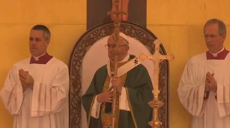 El Papa Francisco en la Misa en Myanmar. Captura Youtube?w=200&h=150