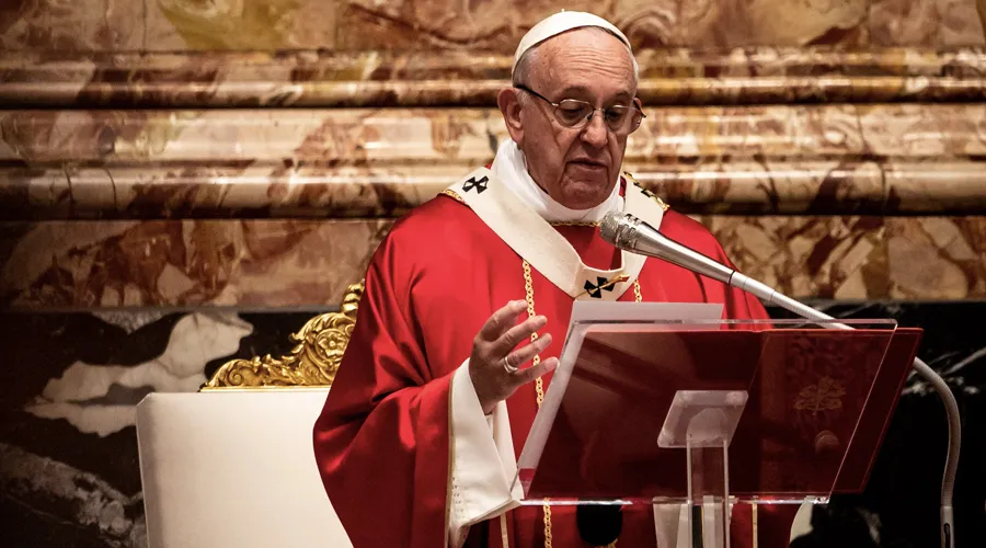 Papa Francisco pronunciando la homilía durante la Misa en el Vaticano. Foto: Daniel Ibáñez / ACI Prensa?w=200&h=150