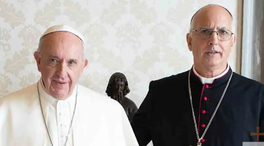 Papa Francisco junto al Obispo Castrense de Argentina, Mons. Santiago Olivera. Crédito: Obispado Castrense Argentina.?w=200&h=150