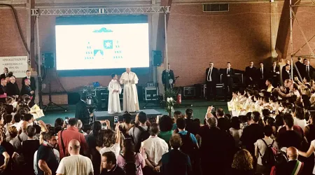 El Papa envía un abrazo a los niños y jóvenes afectados por el terremoto en Italia