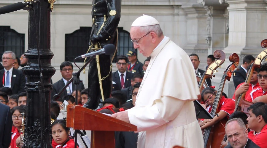 El Papa Francisco en el Palacio de Gobierno en Lima. Foto: Álvaro de Juana (ACI Prensa)?w=200&h=150