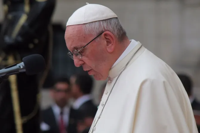 El Papa en Perú pide trabajar unidos para derrotar el virus de la corrupción