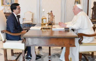 El Papa Francisco recibió en audiencia a Andry Nirina Rajoelina, presidente de la República de Madagascar. Crédito: Vatican Media 
