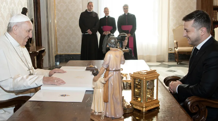 Encuentro entre el Papa Francisco y Zelensky en febrero de 2020 Crédito: Vatican Media