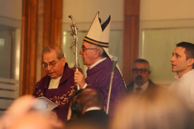 VIDEO: Papa Francisco abre Puerta Santa de la caridad y pide estas dos cosas al Señor