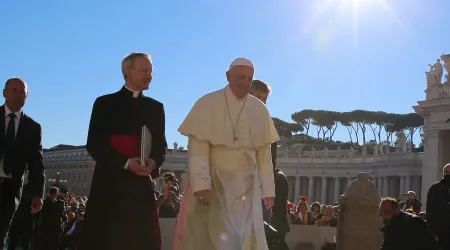 Reforma de la Curia no es “lifting” ni cirugía plástica del Vaticano, precisa el Papa
