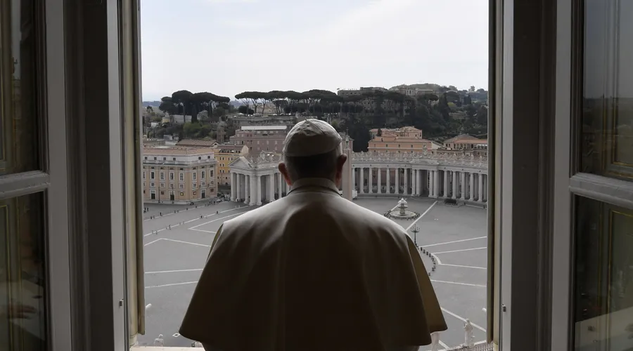 El Papa Francisco desde la ventana del Palacio Apostólico del Vaticano. Foto: Vatican Media