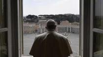 El Papa Francisco desde la ventana del Palacio Apostólico del Vaticano. Foto: Vatican Media