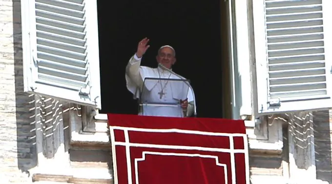 Papa Francisco hoy al presidir rezo del Regina Coeli. Foto: Bohumil Petrik / ACI Prensa.?w=200&h=150