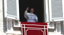 Papa Francisco hoy al presidir rezo del Regina Coeli. Foto: Bohumil Petrik / ACI Prensa.
