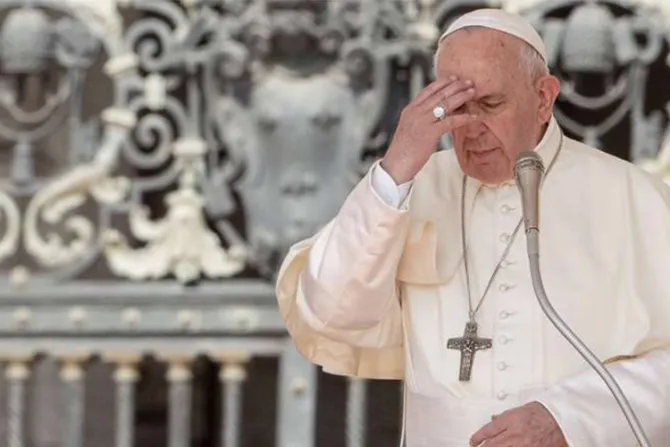 Papa Francisco expresa "profundo dolor" a familias de fallecidos en accidente en Bulgaria