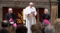 El Papa Francisco en la Sala Clementina del Vaticano. Foto: Vatican Media