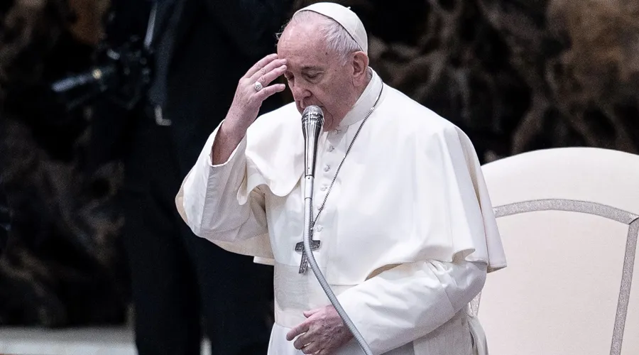 Imagen referencial. El Papa Francisco en oración. Foto: Daniel Ibáñez / ACI Prensa