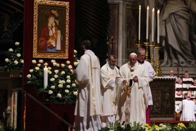 La historia de la Virgen que acompañó al Papa en la Misa por la Presentación del Señor