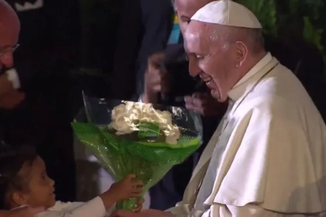 El Papa pide a matrimonios y religiosos recordar el primer amor de Jesús en su vocación