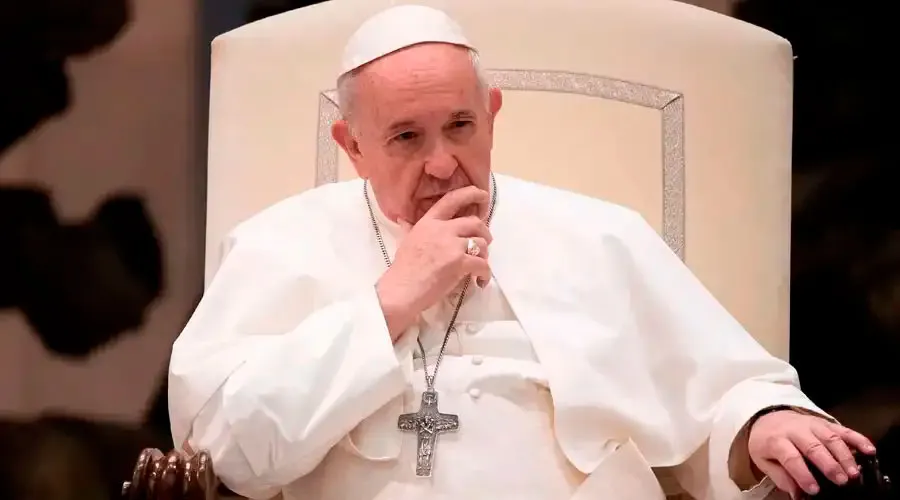 Desmienten nuevo fake news que asegura que el Papa Francisco está muriendo