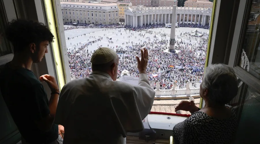 El Papa Francisco en el Ángelus del domingo 23 de julio. Crédito: Vatican Media?w=200&h=150