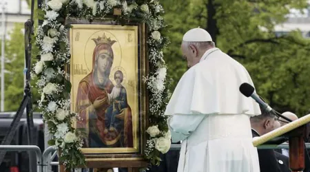 El Papa sugiere acudir a la Virgen María, Madre y primera discípula de Jesús