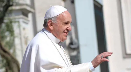 Papa Francisco visitará Nápoles para participar en encuentro teológico