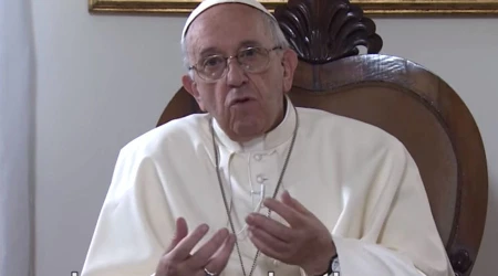 VIDEO#9 intenciones de oraciu00f3n 2017: El Papa pide a parroquias no ser oficinas funcionales