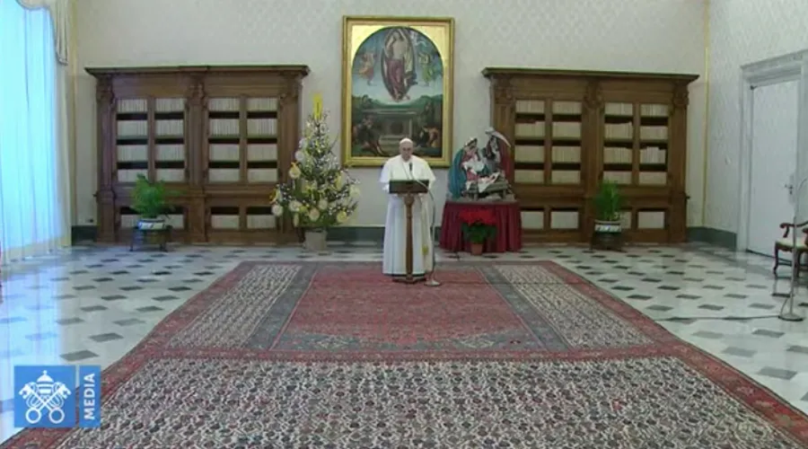 El Papa Francisco en el rezo del Ángelus desde la biblioteca. Foto: Captura?w=200&h=150
