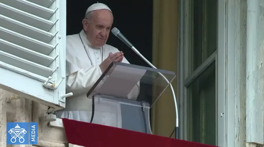 El Papa Francisco en el rezo del Regina Coeli. Foto: Captura YouTube