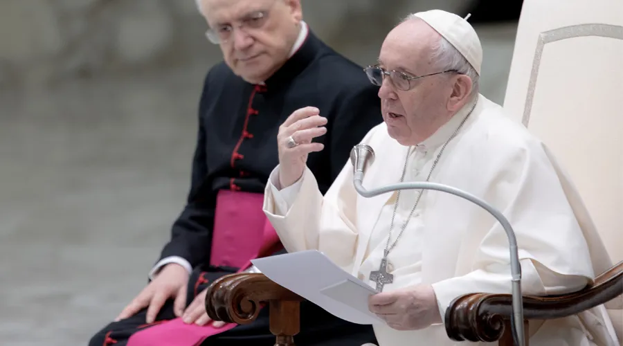 El Papa Francisco inicia ciclo de catequesis sobre la vejez y hace advertencia sobre smartphones