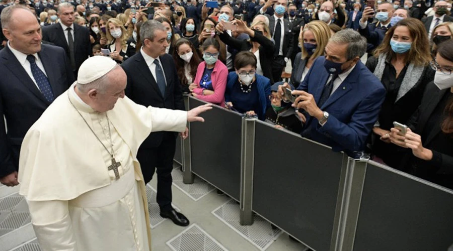 El Papa Francisco en el Vaticano. Foto: Vatican Media?w=200&h=150