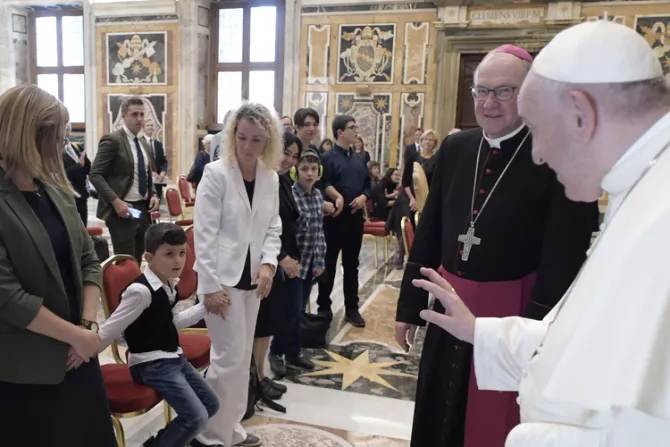 Papa Francisco: Decir gracias a Dios es una hermosa oración