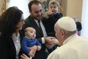 El Papa Francisco agradece a las familias que realizan la aventura de la maternidad y paternidad