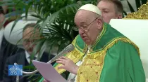 Papa Francisco pronunciando la homilía en el Vaticano. Foto: Captura video