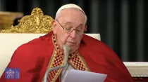 Papa Francisco pronuncia homilía en el funeral de Benedicto XVI. Foto: Captura video