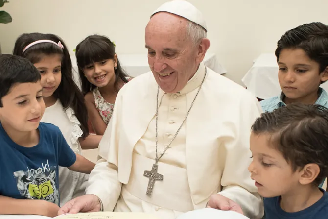 Papa Francisco da estos 2 consejos a los alumnos que volverán a la escuela