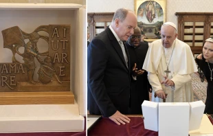 Papa Francisco con los Pru00edncipes de Mu00f3naco. Cru00e9dito: Vatican Media 