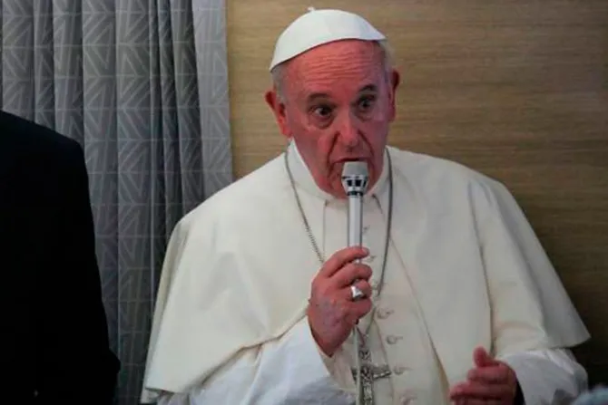 TEXTO: Rueda de prensa del Papa Francisco en el vuelo de Armenia a Roma