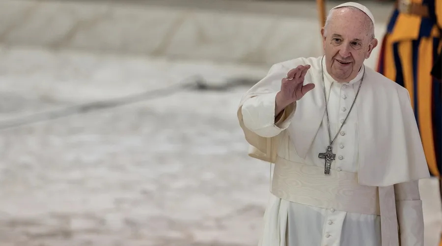 Papa Francisco: Estoy cerca de ustedes con el corazón 