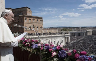 Papa Francisco en la bendiciu00f3n Urbi et Orbi de Pascua. Foto: Vatican Media 
