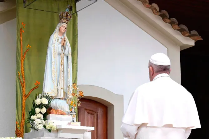 ¿Por qué el Papa Francisco en Fátima se presentó como el “obispo vestido de blanco”?