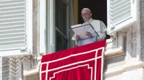 El Papa Francisco durante el Ángelus. Foto: Vatican Media